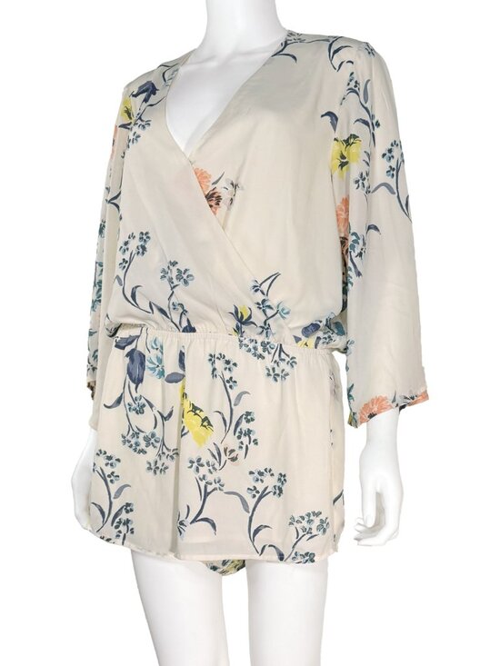 Lulu's Pants - NWT Cream Floral Bell-Sleeve Romper - Women's Size L 1-Pc Kimono-Style Short Set